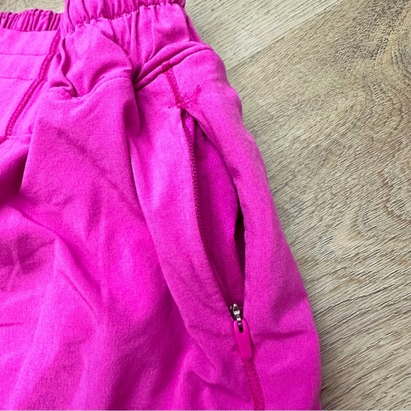 Lululemon Hotty Hot High-Rise Lined Short 2.5"
Purple Highlight - Picture 9 of 13